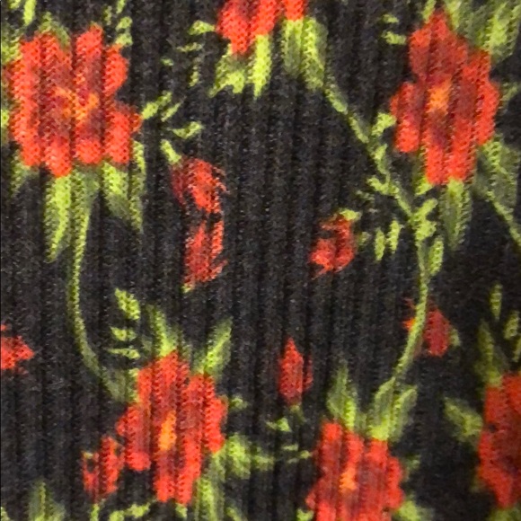 LulaRoe Sarah - Picture 4 of 4